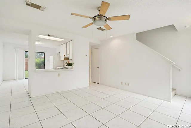 9307 Mountain Field San Antonio, TX 78240