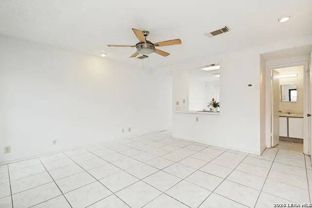 9307 Mountain Field San Antonio, TX 78240