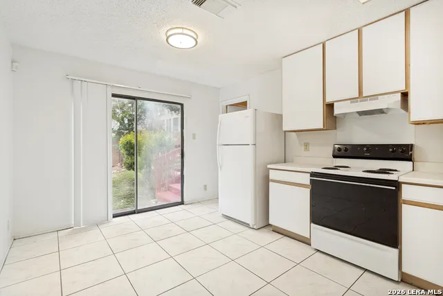 9307 Mountain Field San Antonio, TX 78240