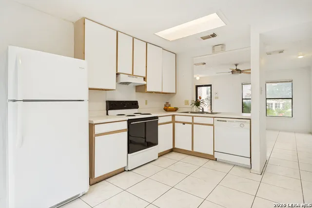 9307 Mountain Field San Antonio, TX 78240