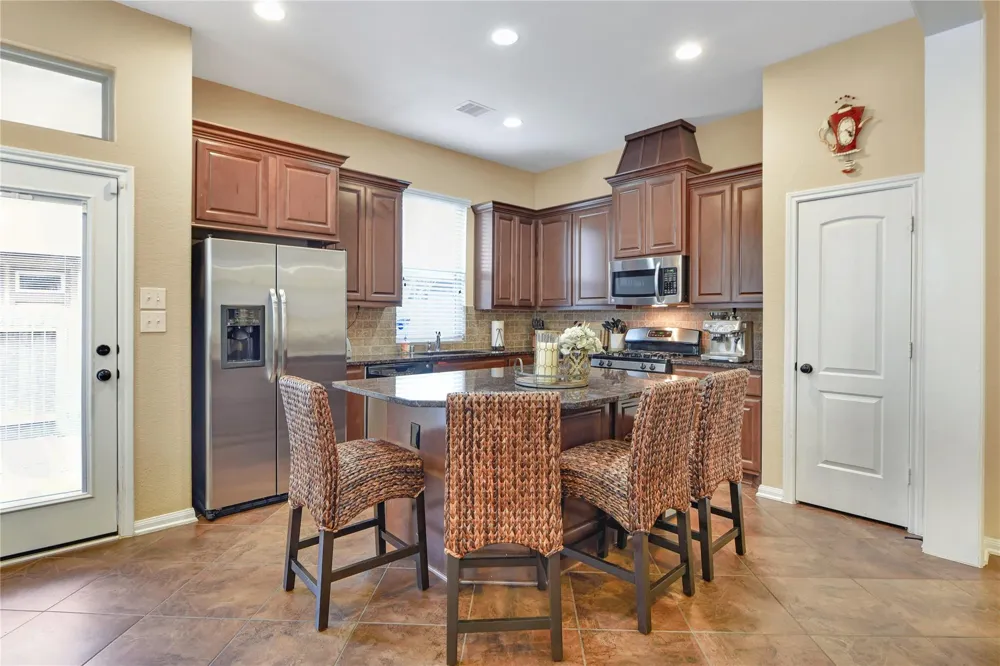 21 Cheswood Manor Drive The Woodlands, TX 77382