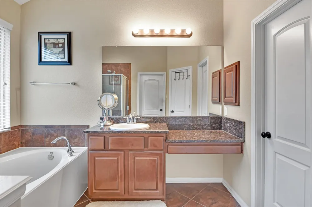 21 Cheswood Manor Drive The Woodlands, TX 77382