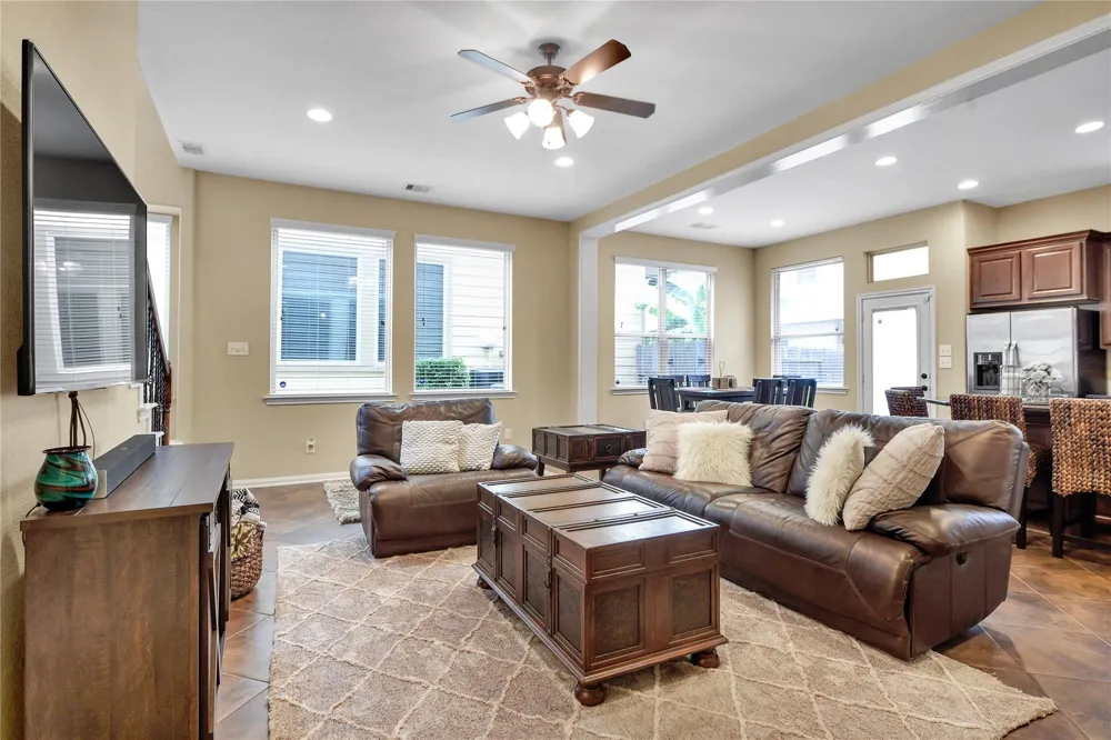 21 Cheswood Manor Drive The Woodlands, TX 77382