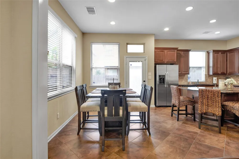 21 Cheswood Manor Drive The Woodlands, TX 77382