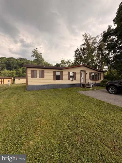 77 BLARNEY CIRCLE