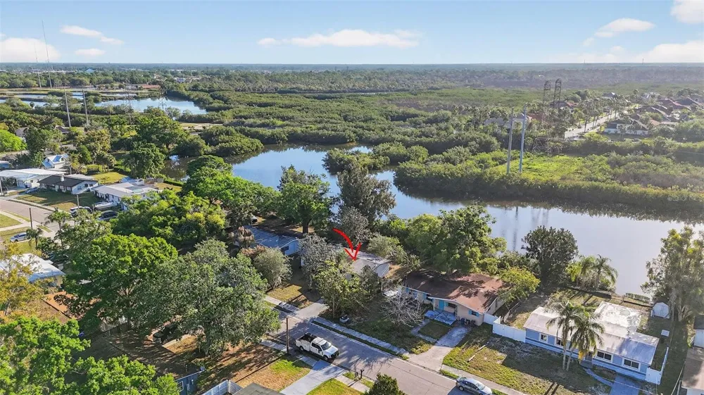 413 COUNTRY CLUB DRIVE Oldsmar, FL 34677