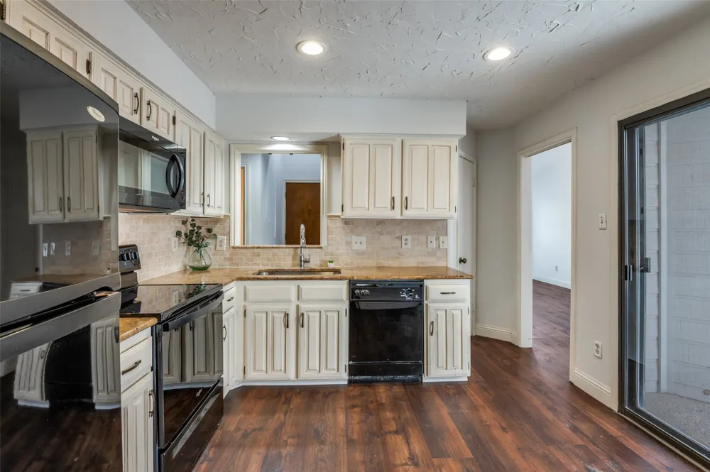 17490 Meandering Way #2203 Dallas, TX 75252