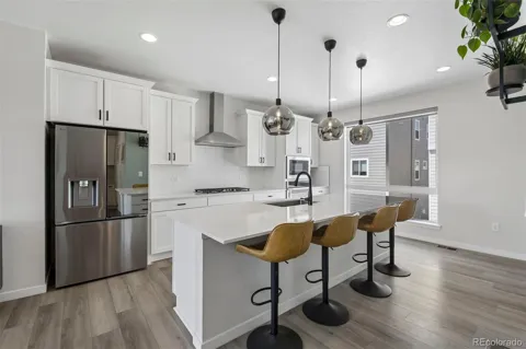 5195 Queen Court