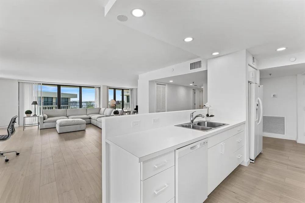 3360 S Ocean Boulevard #5fii Palm Beach, FL 33480