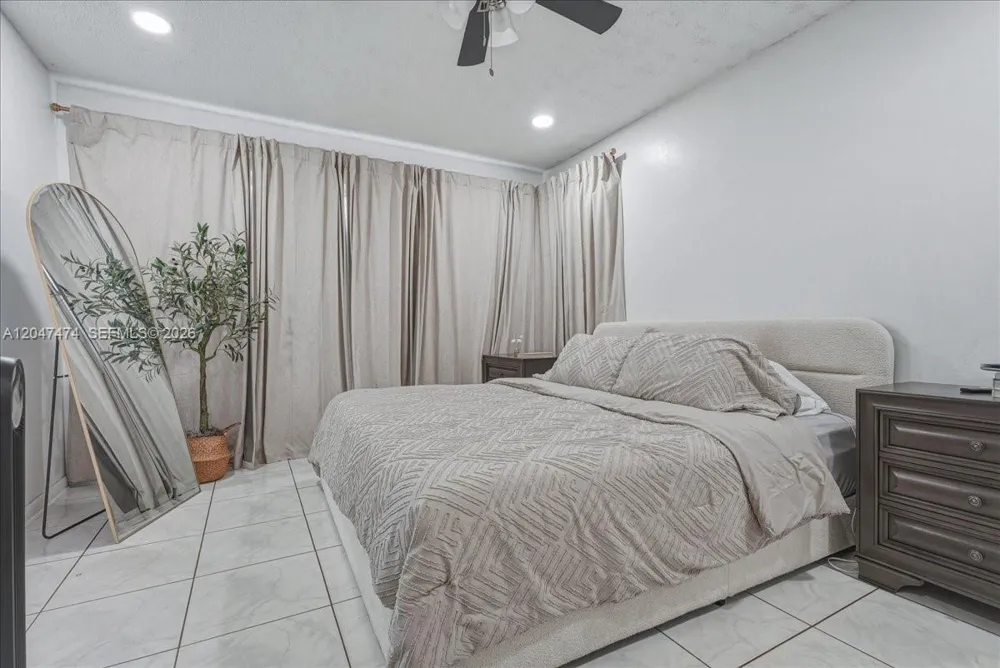 7850 W 16th Ave Hialeah, FL 33014