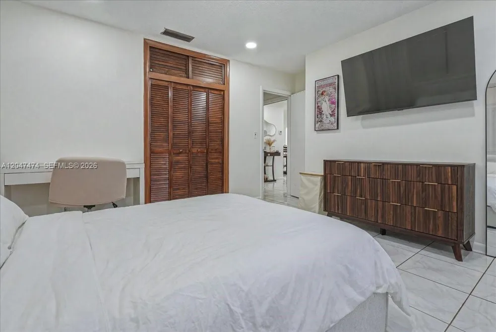 7850 W 16th Ave Hialeah, FL 33014