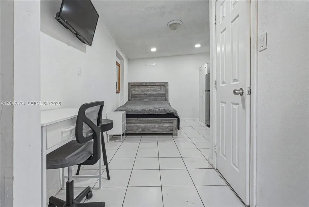 7850 W 16th Ave Hialeah, FL 33014