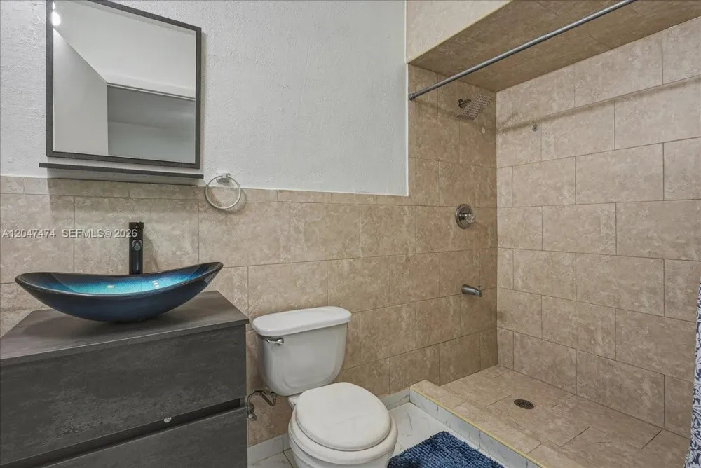 7850 W 16th Ave Hialeah, FL 33014