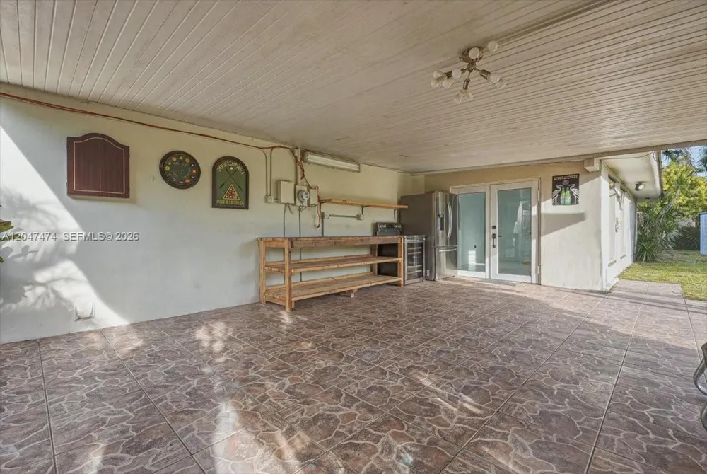 7850 W 16th Ave Hialeah, FL 33014