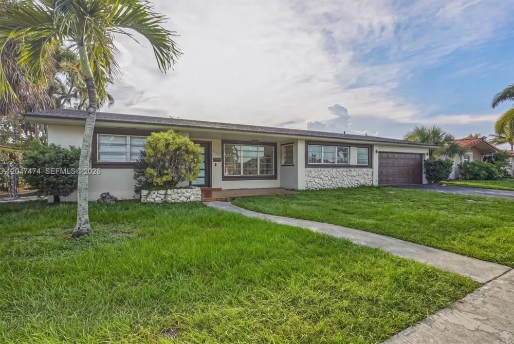 7850 W 16th Ave Hialeah, FL 33014