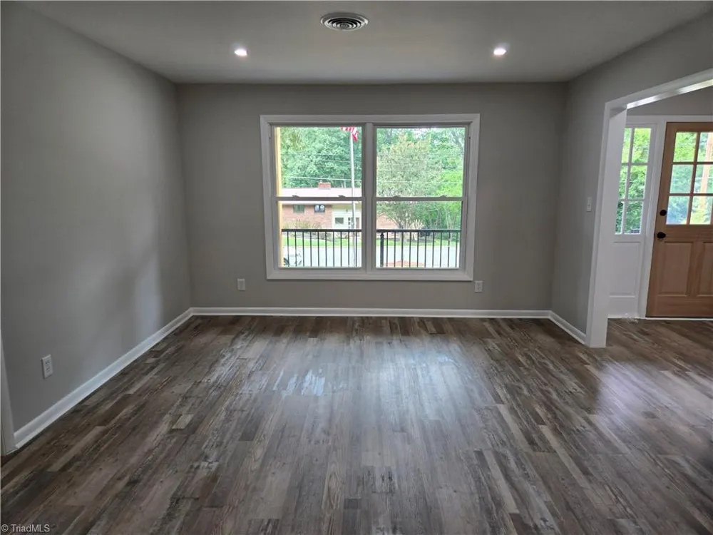 701 Willowmoore Avenue Thomasville, NC 27360
