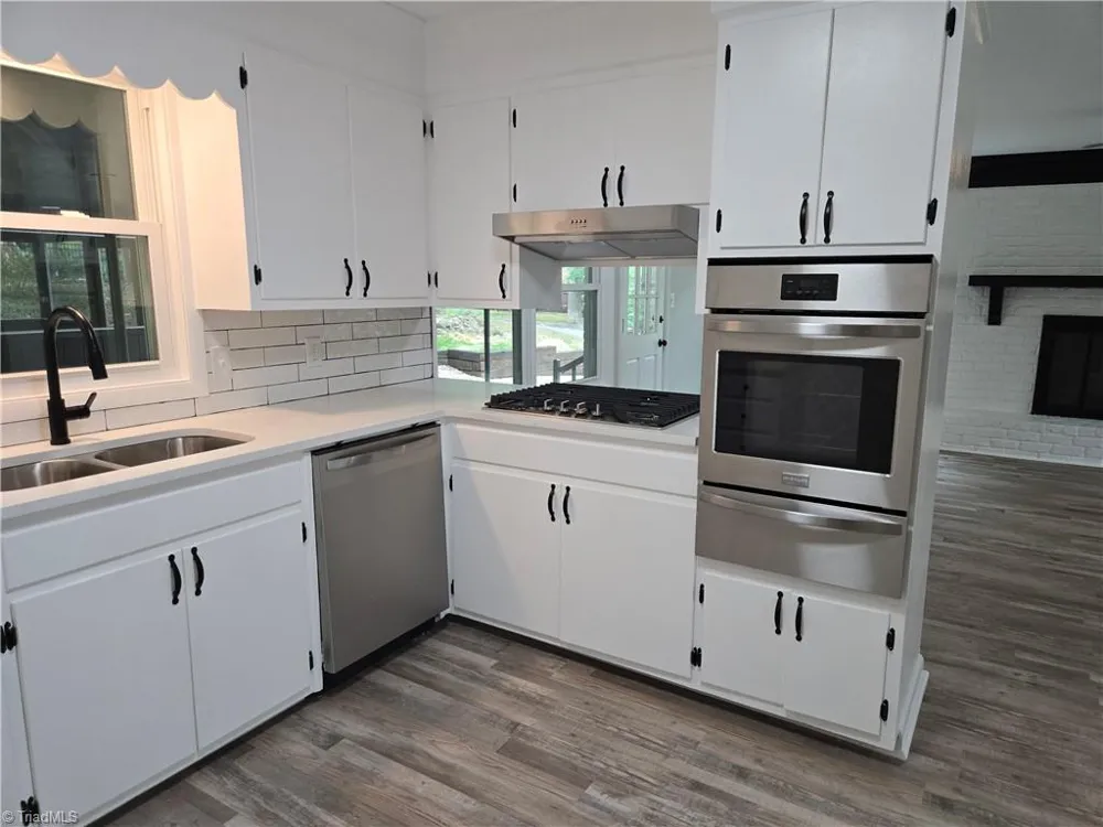 701 Willowmoore Avenue Thomasville, NC 27360