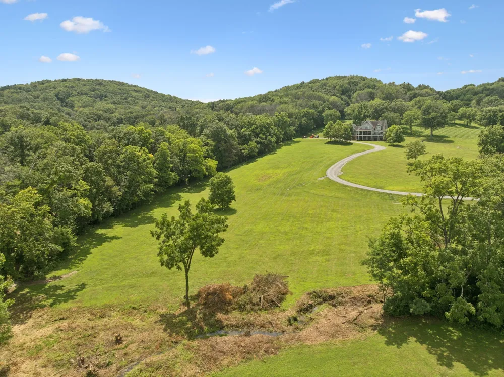 1411 Bell Meadow Ct Nolensville, TN 37135