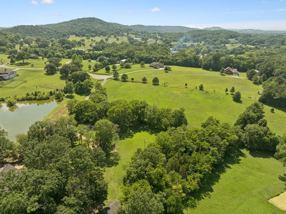 1411 Bell Meadow Ct Nolensville, TN 37135