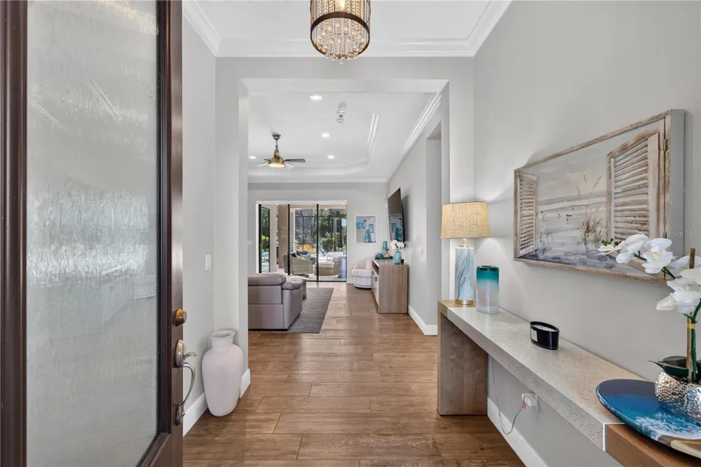 8276 LARKSPUR CIRCLE Sarasota, FL 34241