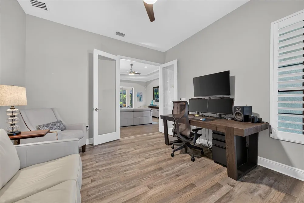 8276 LARKSPUR CIRCLE Sarasota, FL 34241