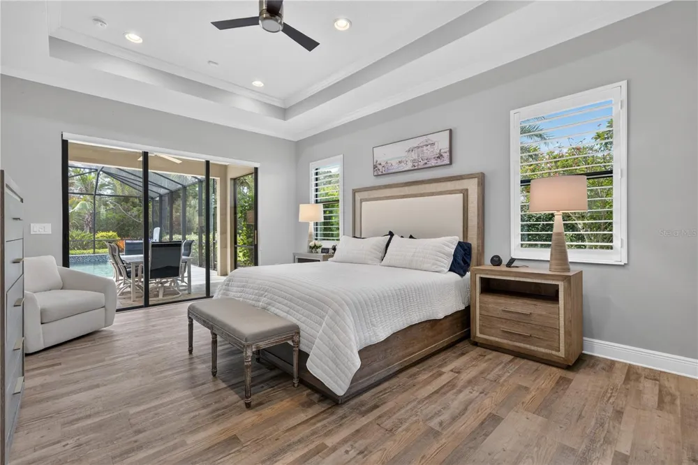 8276 LARKSPUR CIRCLE Sarasota, FL 34241