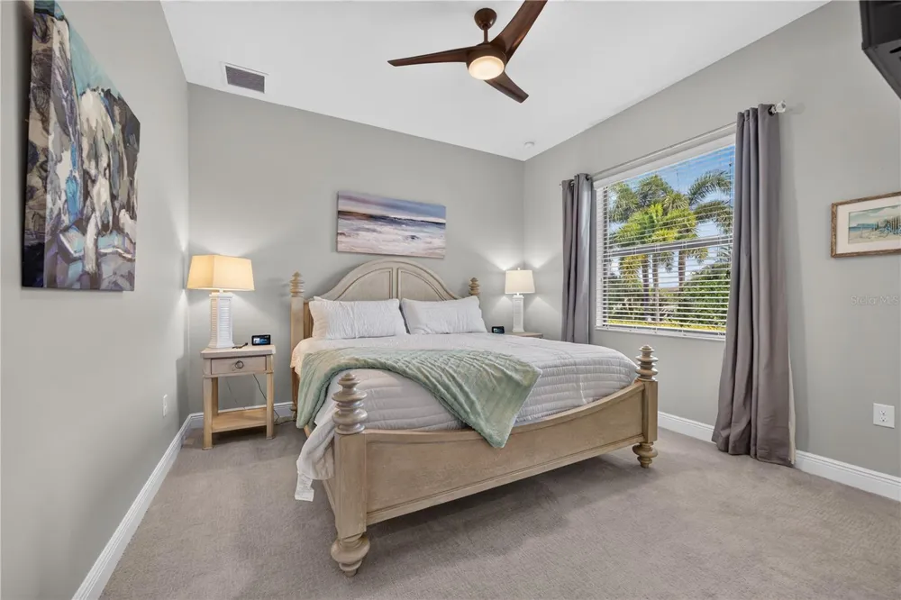 8276 LARKSPUR CIRCLE Sarasota, FL 34241