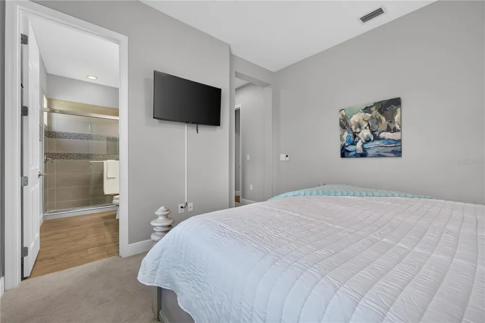 8276 LARKSPUR CIRCLE Sarasota, FL 34241