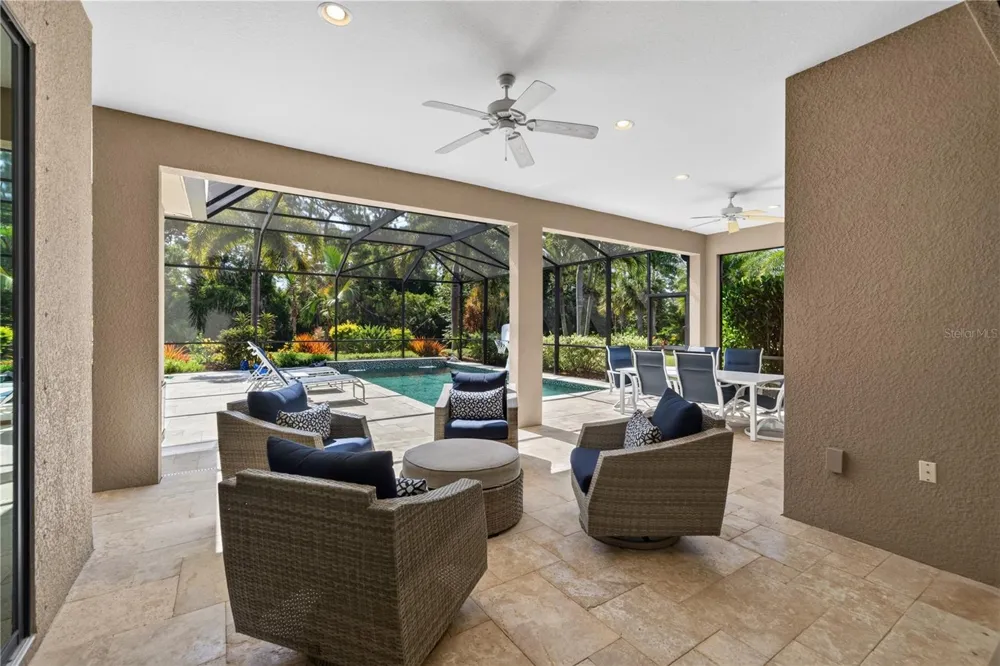 8276 LARKSPUR CIRCLE Sarasota, FL 34241