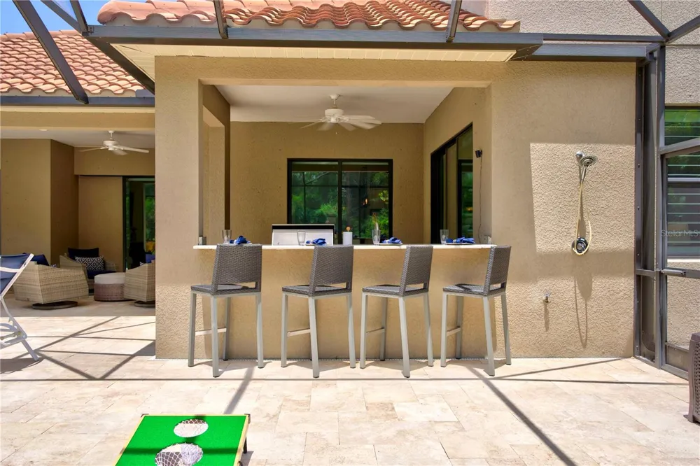 8276 LARKSPUR CIRCLE Sarasota, FL 34241