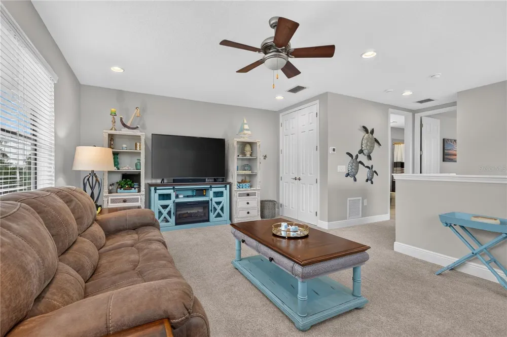 8276 LARKSPUR CIRCLE Sarasota, FL 34241