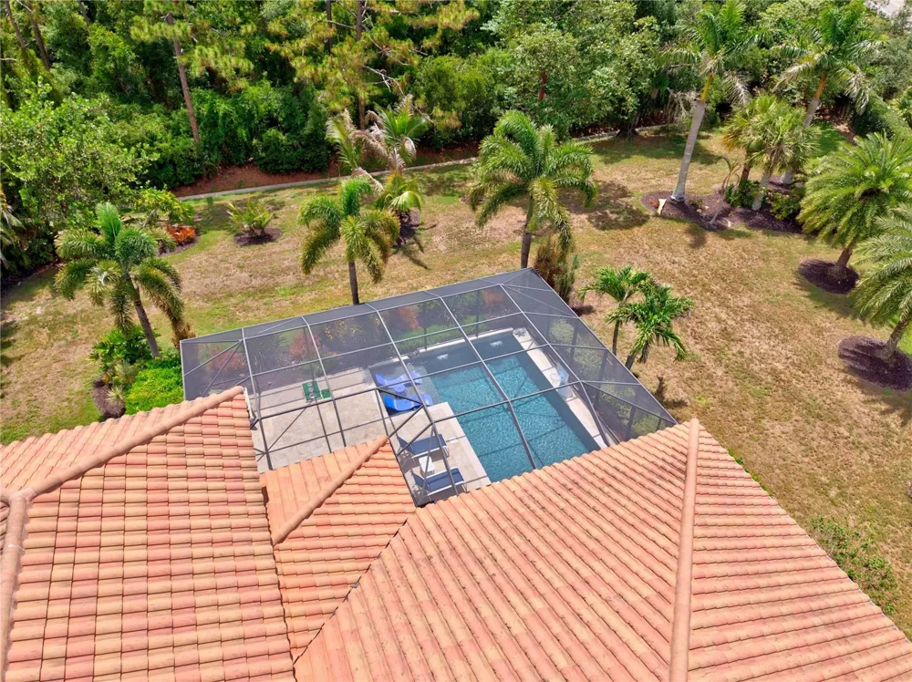 8276 LARKSPUR CIRCLE Sarasota, FL 34241