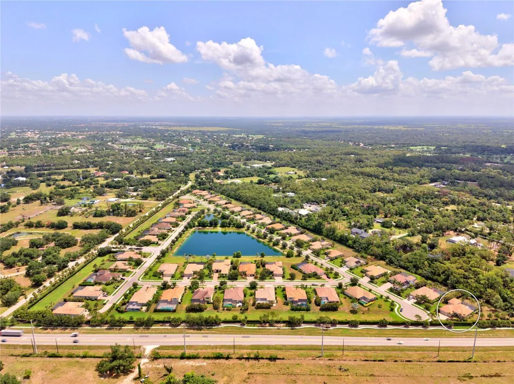 8276 LARKSPUR CIRCLE Sarasota, FL 34241
