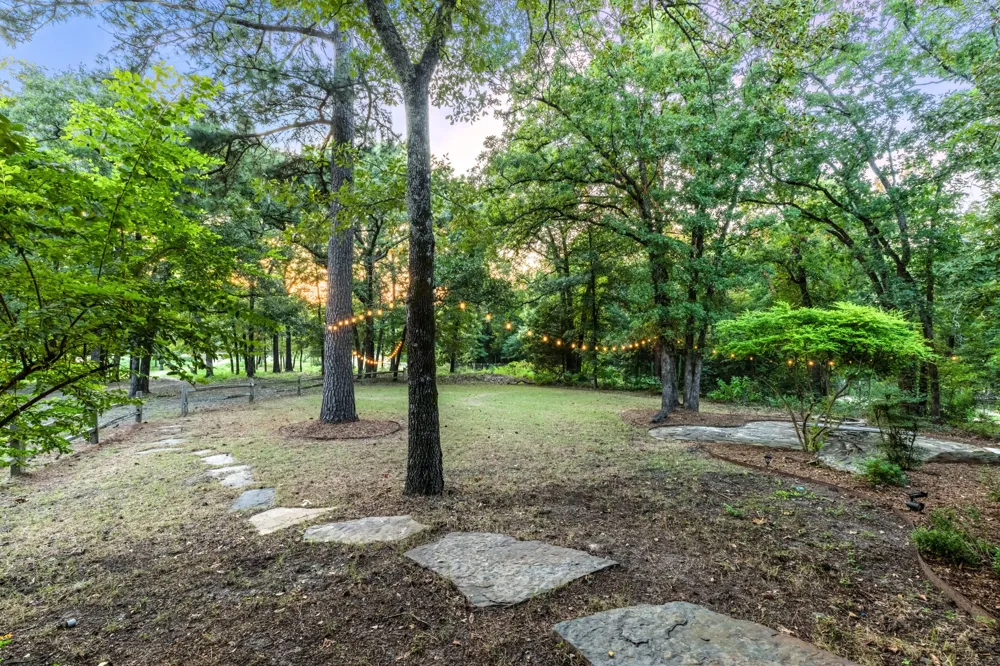 18480 County Road 446 Lindale, TX 75771