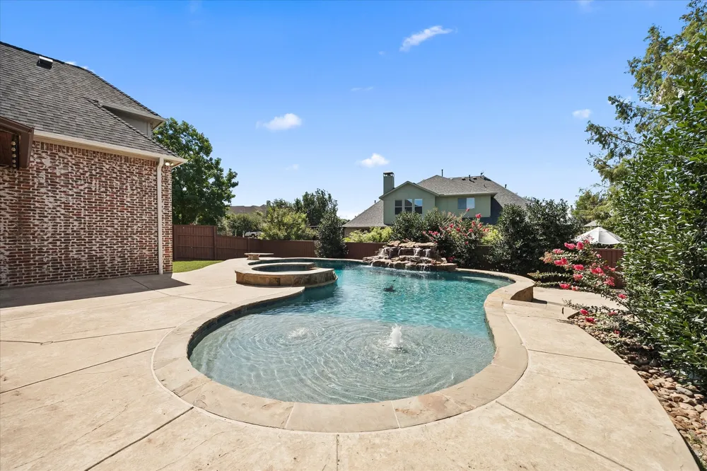 700 Starlight Pass Heath, TX 75032