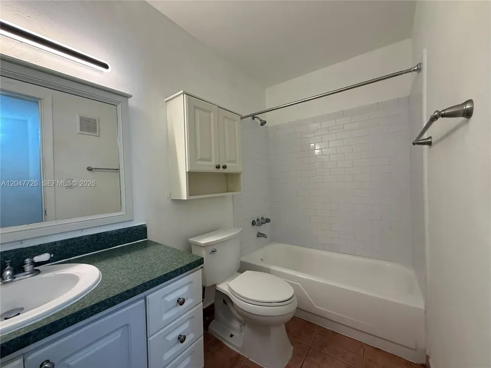 8607 SW 68th Ct #24 Pinecrest, FL 33156