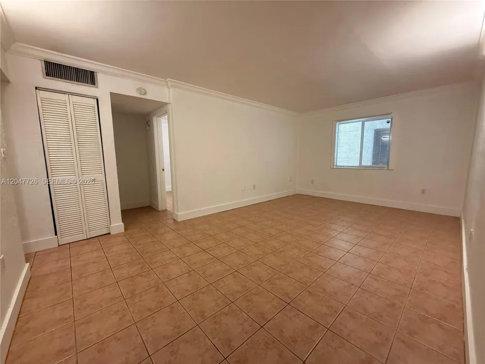 8607 SW 68th Ct #24 Pinecrest, FL 33156