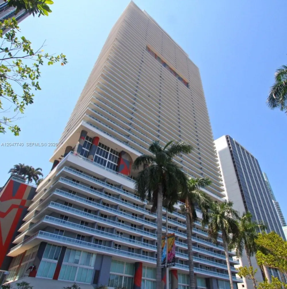 50 Biscayne Blvd #606 Miami, FL 33132
