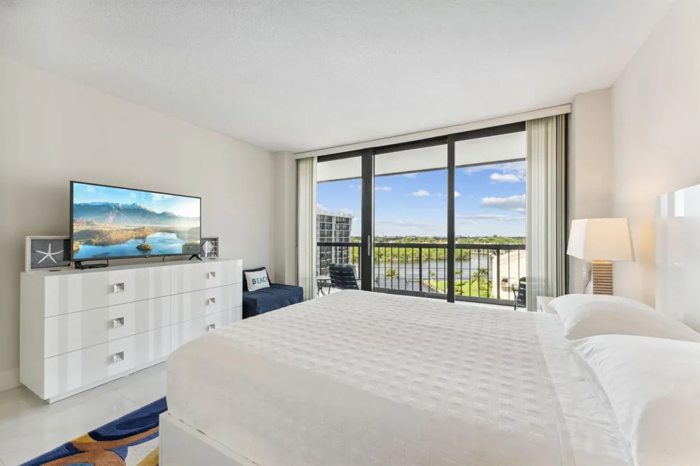 4748 S Ocean Boulevard ##806 Highland Beach, FL 33487