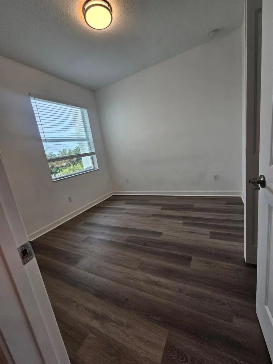 4946 Navali Drive Lake Worth, FL 33467