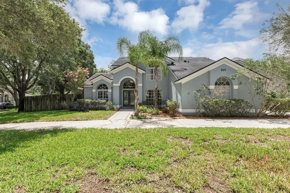 601 RED MAPLE COURT Oviedo, FL 32765