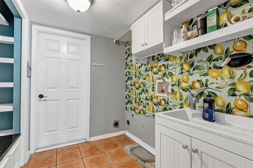 601 RED MAPLE COURT Oviedo, FL 32765