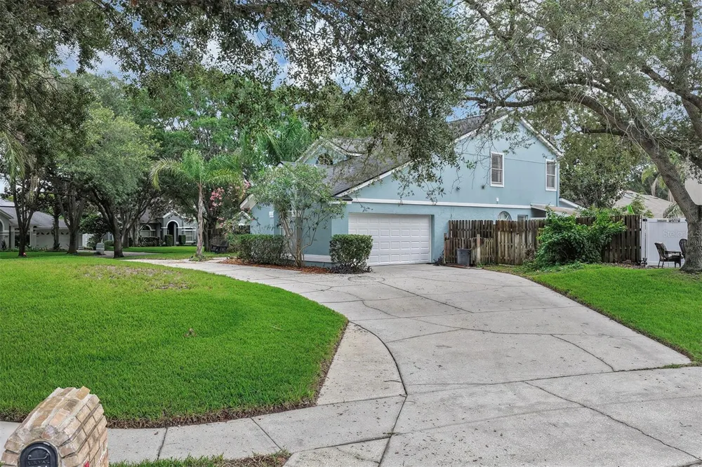 601 RED MAPLE COURT Oviedo, FL 32765