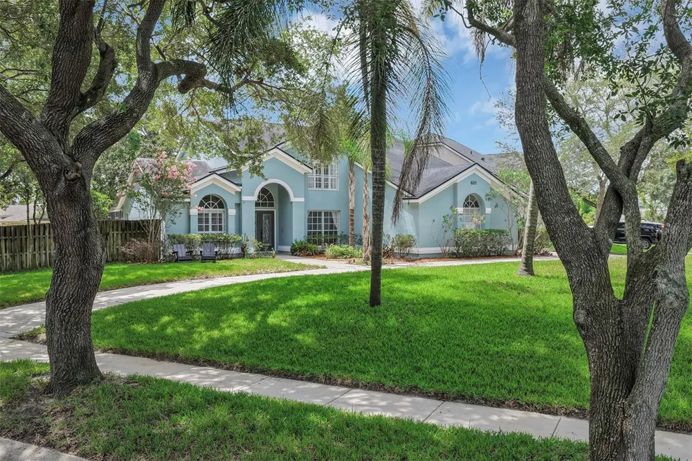 601 RED MAPLE COURT Oviedo, FL 32765