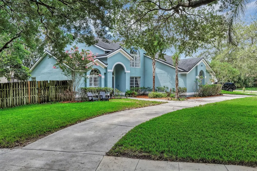 601 RED MAPLE COURT Oviedo, FL 32765
