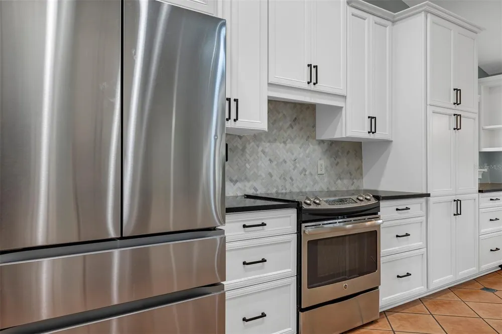 601 RED MAPLE COURT Oviedo, FL 32765