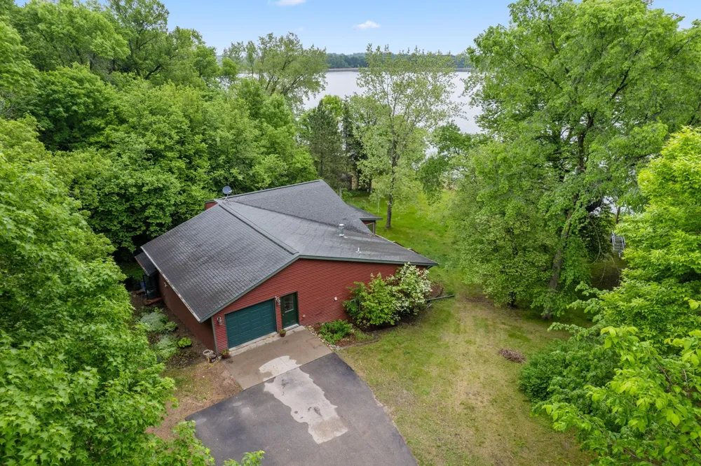 43150 Shenandoah Loop Dent, MN 56528