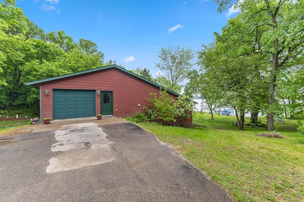 43150 Shenandoah Loop Dent, MN 56528