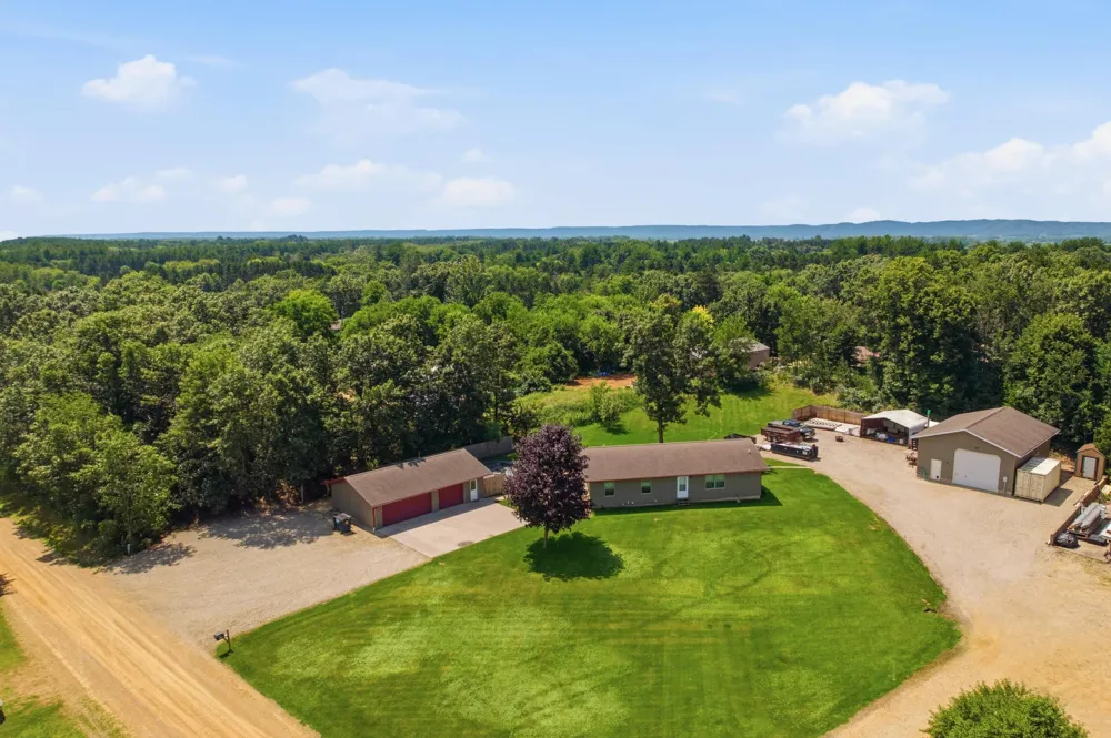 65391 142nd Avenue Wabasha, MN 55981