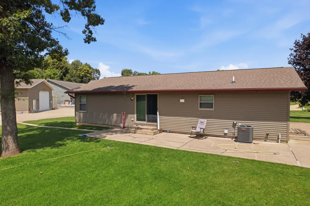 65391 142nd Avenue Wabasha, MN 55981